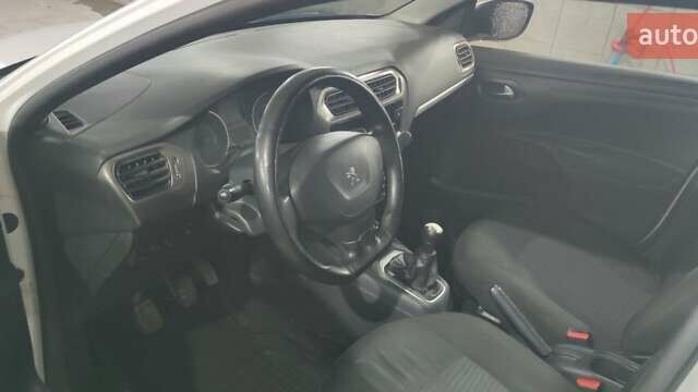 Пежо 301, объемом двигателя 1.2 л и пробегом 281 тыс. км за 3900 $, фото 7 на Automoto.ua