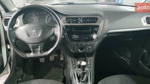 Пежо 301, объемом двигателя 1.2 л и пробегом 281 тыс. км за 3900 $, фото 5 на Automoto.ua