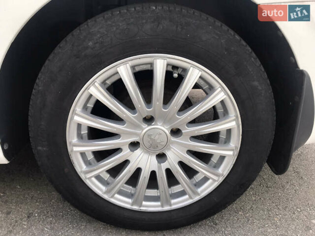 Пежо 301 2013 в Запорожье на Automoto.ua Пежо 301, объемом двигателя 1.6 л и пробегом 83 тыс. км за 7400 $, фото 18 на Automoto.ua