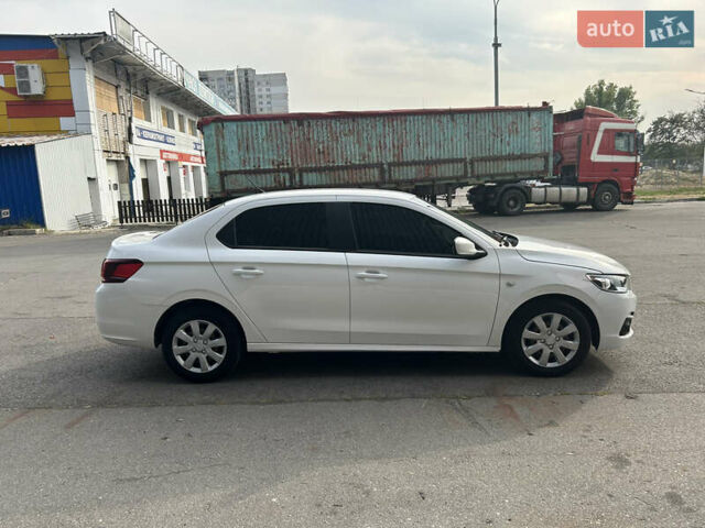 Пежо 301, объемом двигателя 1.59 л и пробегом 112 тыс. км за 7400 $, фото 6 на Automoto.ua