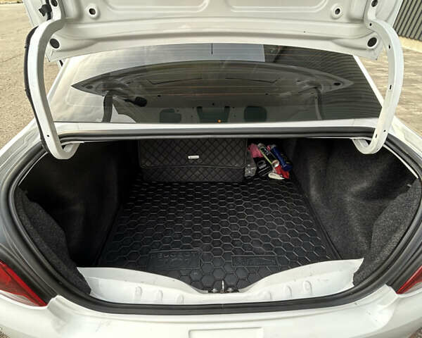 Пежо 301, объемом двигателя 1.59 л и пробегом 112 тыс. км за 7400 $, фото 16 на Automoto.ua