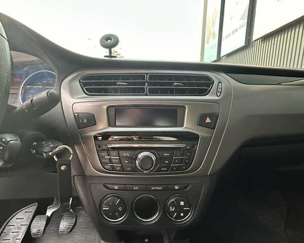 Пежо 301, объемом двигателя 1.59 л и пробегом 112 тыс. км за 7400 $, фото 14 на Automoto.ua