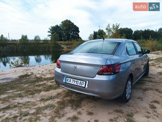 Пежо 301, объемом двигателя 1.59 л и пробегом 140 тыс. км за 7500 $, фото 4 на Automoto.ua