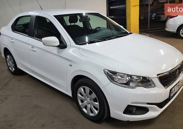 Пежо 301, объемом двигателя 1.59 л и пробегом 117 тыс. км за 8100 $, фото 5 на Automoto.ua