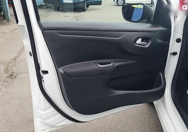 Пежо 301 2021 у Києві на Automoto.ua Пежо 301, об'ємом двигуна 1.2 л та пробігом 56 тис. км за 8300 $, фото 20 на Automoto.ua