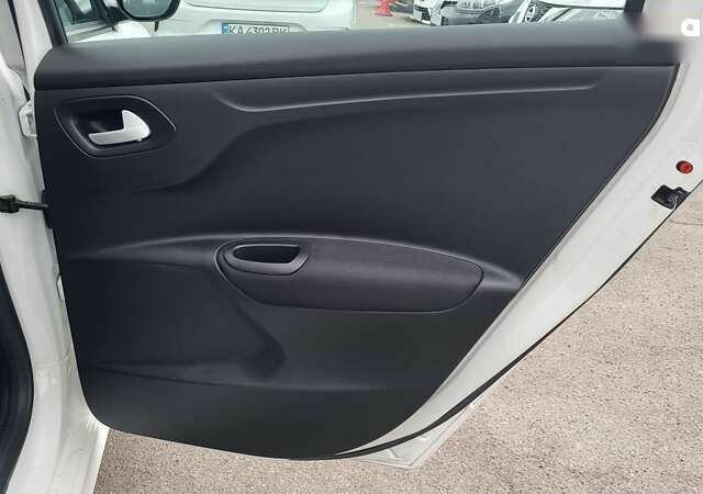 Пежо 301 2021 у Києві на Automoto.ua Пежо 301, об'ємом двигуна 1.2 л та пробігом 56 тис. км за 8300 $, фото 23 на Automoto.ua