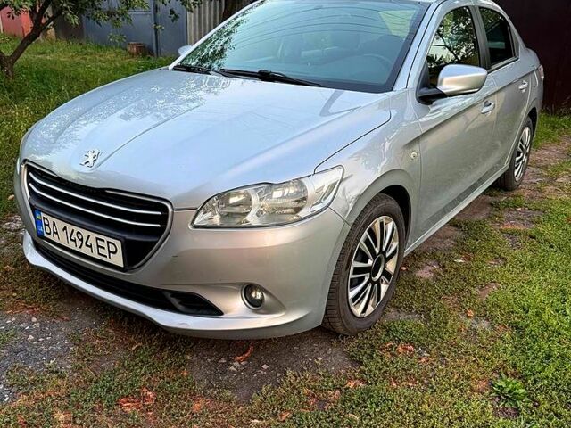 Сірий Пежо 301, об'ємом двигуна 1.6 л та пробігом 159 тис. км за 5500 $, фото 4 на Automoto.ua