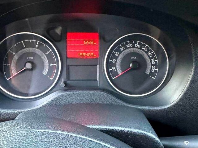 Сірий Пежо 301, об'ємом двигуна 1.6 л та пробігом 159 тис. км за 5500 $, фото 2 на Automoto.ua