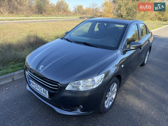 Серый Пежо 301, объемом двигателя 1.59 л и пробегом 156 тыс. км за 7400 $, фото 1 на Automoto.ua