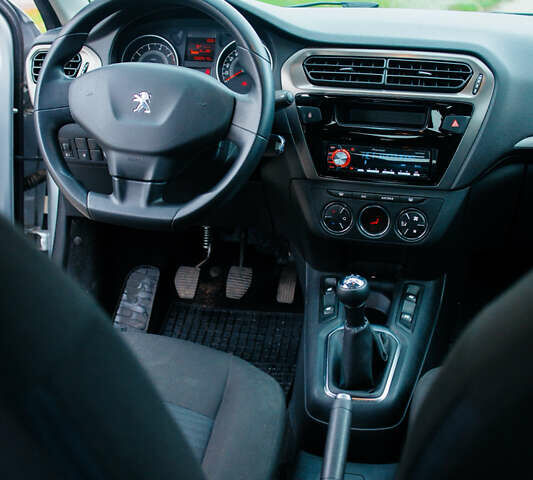 Серый Пежо 301, объемом двигателя 1.6 л и пробегом 32 тыс. км за 8200 $, фото 17 на Automoto.ua