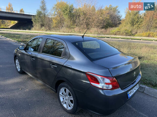 Серый Пежо 301, объемом двигателя 1.59 л и пробегом 156 тыс. км за 7400 $, фото 3 на Automoto.ua
