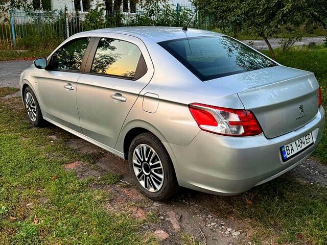 Сірий Пежо 301, об'ємом двигуна 1.6 л та пробігом 159 тис. км за 5500 $, фото 7 на Automoto.ua