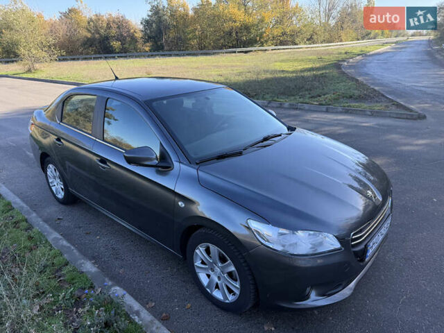 Серый Пежо 301, объемом двигателя 1.59 л и пробегом 156 тыс. км за 7400 $, фото 2 на Automoto.ua