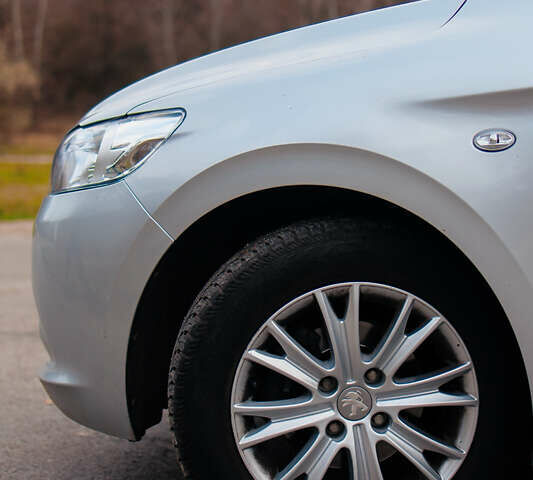 Серый Пежо 301, объемом двигателя 1.6 л и пробегом 32 тыс. км за 8200 $, фото 5 на Automoto.ua