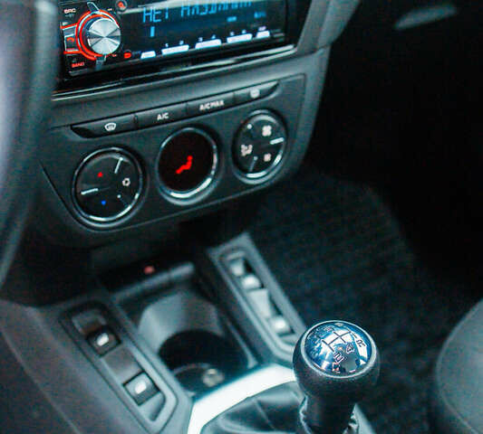 Серый Пежо 301, объемом двигателя 1.6 л и пробегом 32 тыс. км за 8200 $, фото 24 на Automoto.ua