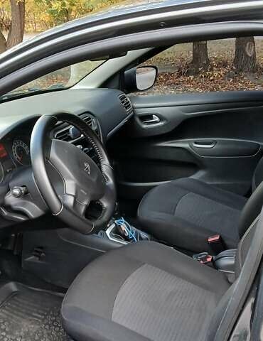 Пежо 301 2014 у Желтых Водах на Automoto.ua Сірий Пежо 301, об'ємом двигуна 1.56 л та пробігом 132 тис. км за 6500 $, фото 14 на Automoto.ua