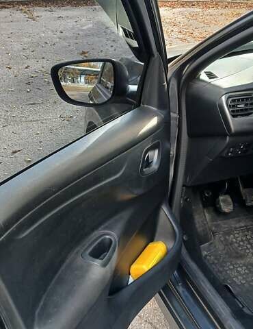 Пежо 301 2014 у Желтых Водах на Automoto.ua Сірий Пежо 301, об'ємом двигуна 1.56 л та пробігом 132 тис. км за 6500 $, фото 10 на Automoto.ua