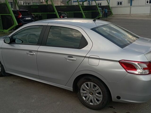 Серый Пежо 301, объемом двигателя 1.2 л и пробегом 197 тыс. км за 5000 $, фото 4 на Automoto.ua