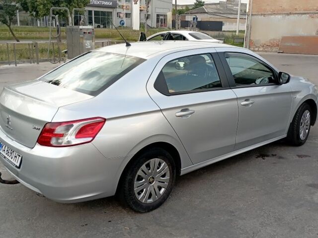 Серый Пежо 301, объемом двигателя 1.2 л и пробегом 197 тыс. км за 5000 $, фото 2 на Automoto.ua