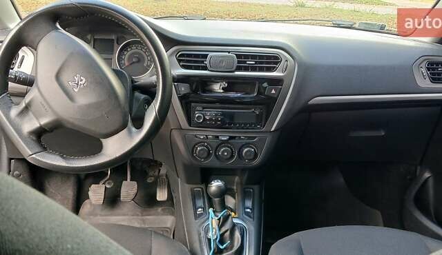 Пежо 301 2014 у Желтых Водах на Automoto.ua Сірий Пежо 301, об'ємом двигуна 1.56 л та пробігом 132 тис. км за 6500 $, фото 13 на Automoto.ua