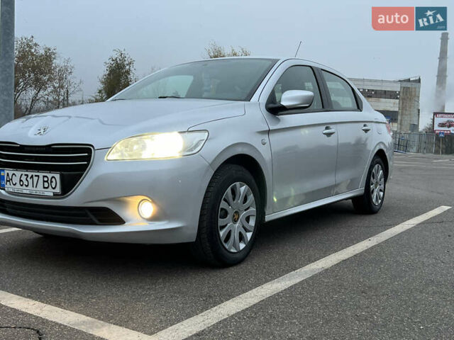 Сірий Пежо 301, об'ємом двигуна 1.2 л та пробігом 144 тис. км за 6200 $, фото 1 на Automoto.ua