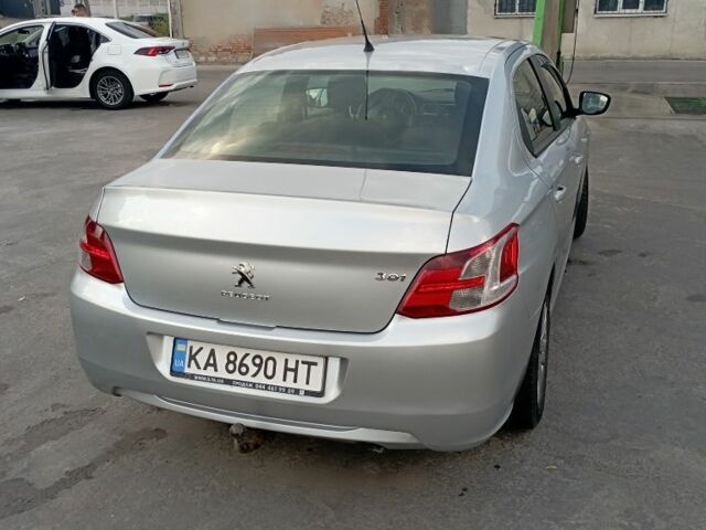 Серый Пежо 301, объемом двигателя 1.2 л и пробегом 197 тыс. км за 5000 $, фото 3 на Automoto.ua