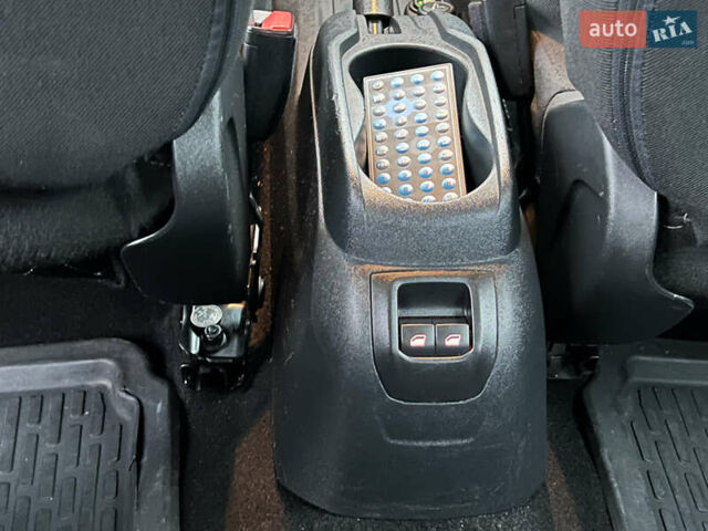 Сірий Пежо 301, об'ємом двигуна 1.2 л та пробігом 144 тис. км за 6200 $, фото 11 на Automoto.ua