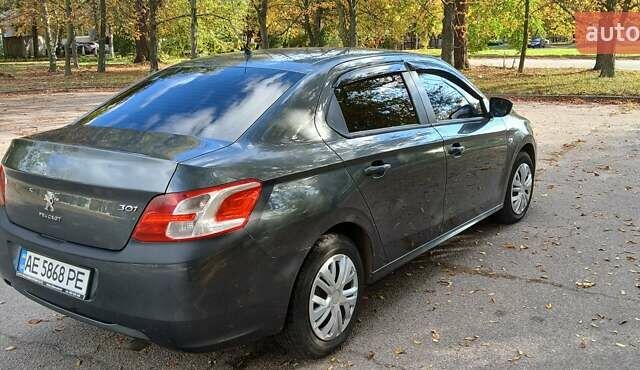 Пежо 301 2014 у Желтых Водах на Automoto.ua Сірий Пежо 301, об'ємом двигуна 1.56 л та пробігом 132 тис. км за 6500 $, фото 4 на Automoto.ua