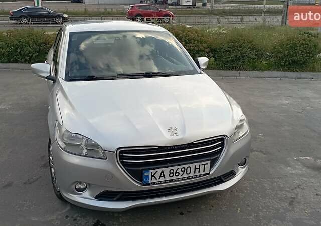 Серый Пежо 301, объемом двигателя 1.2 л и пробегом 194 тыс. км за 6000 $, фото 2 на Automoto.ua