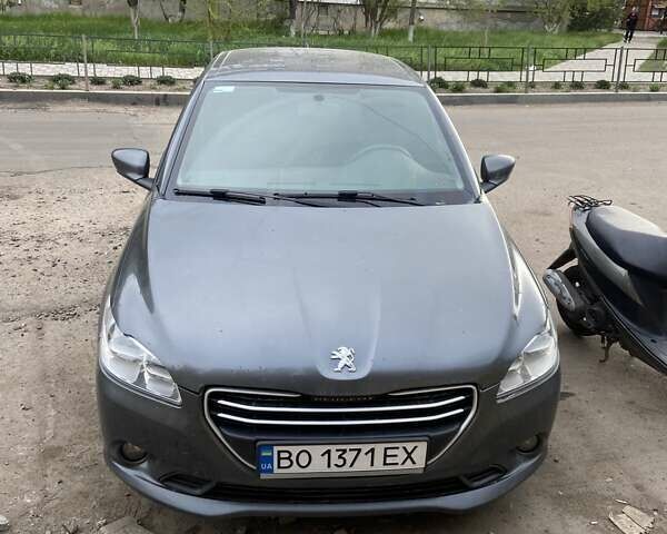 Серый Пежо 301, объемом двигателя 1.6 л и пробегом 340 тыс. км за 5999 $, фото 1 на Automoto.ua