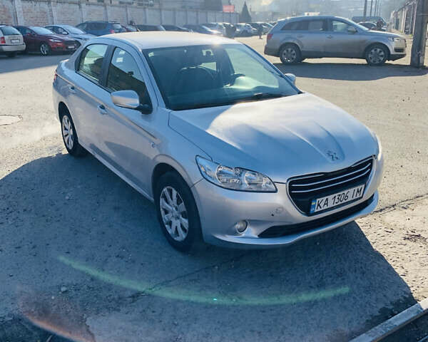 Серый Пежо 301, объемом двигателя 1.2 л и пробегом 270 тыс. км за 4499 $, фото 1 на Automoto.ua