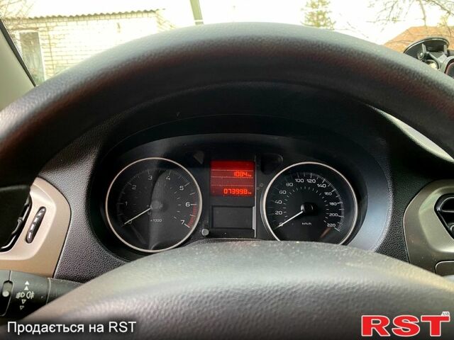 Серый Пежо 301, объемом двигателя 1.2 л и пробегом 74 тыс. км за 8000 $, фото 4 на Automoto.ua