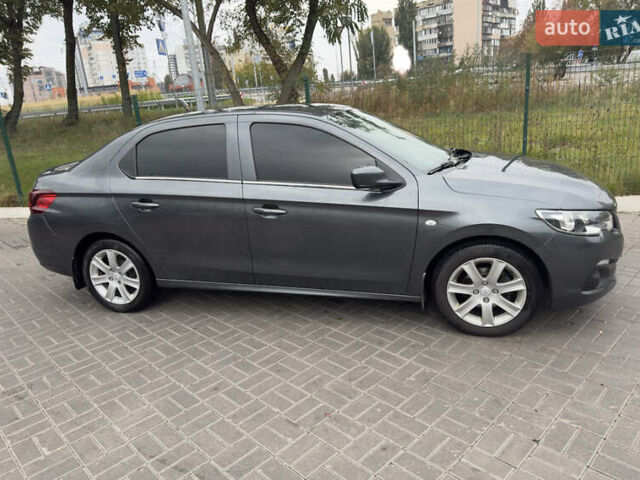 Серый Пежо 301, объемом двигателя 1.56 л и пробегом 182 тыс. км за 9000 $, фото 3 на Automoto.ua