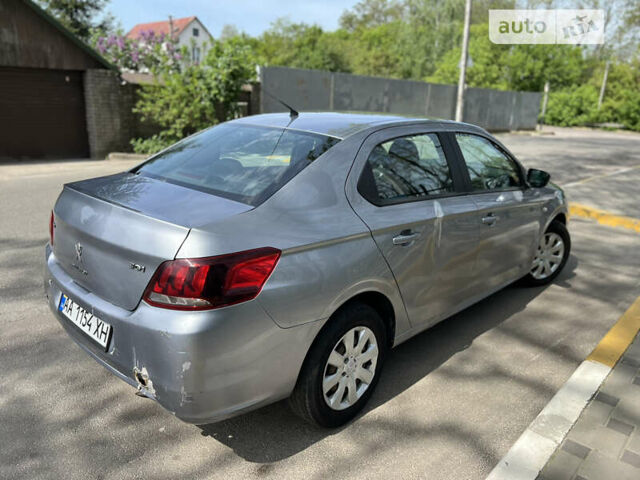 Сірий Пежо 301, об'ємом двигуна 1.2 л та пробігом 118 тис. км за 5800 $, фото 3 на Automoto.ua