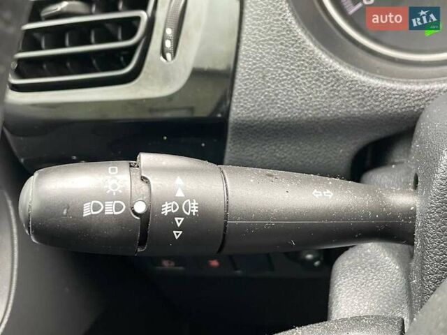 Пежо 301 2018 у Києві на Automoto.ua Сірий Пежо 301, об'ємом двигуна 1.56 л та пробігом 118 тис. км за 9890 $, фото 20 на Automoto.ua