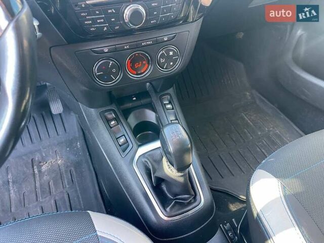 Сірий Пежо 301, об'ємом двигуна 1.56 л та пробігом 122 тис. км за 9490 $, фото 20 на Automoto.ua