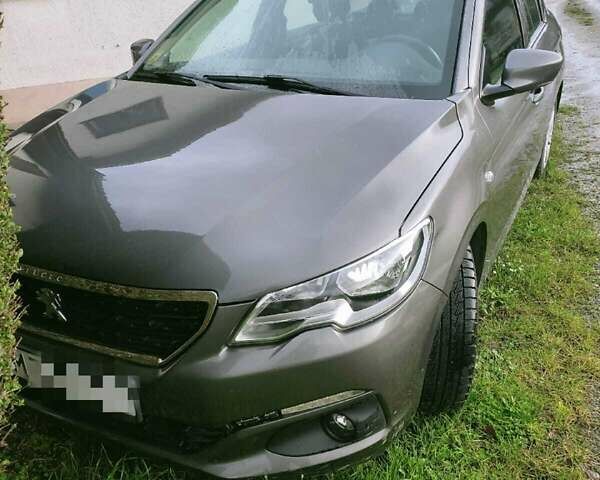 Сірий Пежо 301, об'ємом двигуна 1.56 л та пробігом 48 тис. км за 10500 $, фото 1 на Automoto.ua