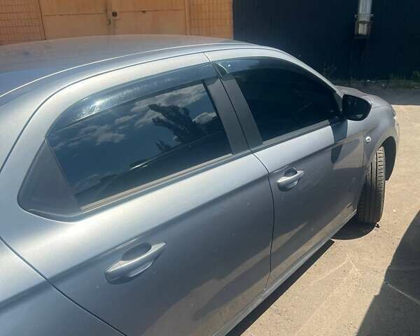 Сірий Пежо 301, об'ємом двигуна 1.56 л та пробігом 121 тис. км за 9500 $, фото 1 на Automoto.ua