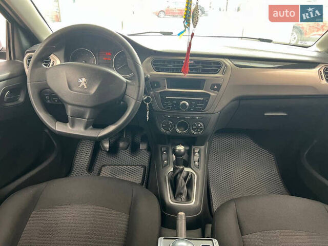 Пежо 301 2018 у Миколаєві на Automoto.ua Сірий Пежо 301, об'ємом двигуна 1.2 л та пробігом 143 тис. км за 6999 $, фото 5 на Automoto.ua