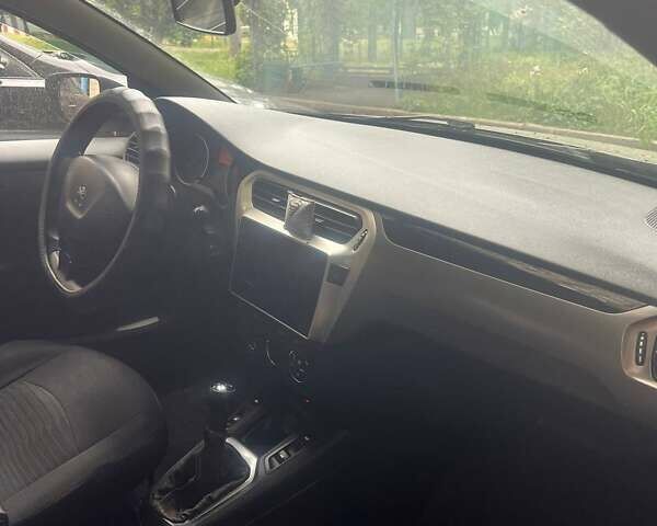 Сірий Пежо 301, об'ємом двигуна 1.56 л та пробігом 121 тис. км за 9500 $, фото 6 на Automoto.ua