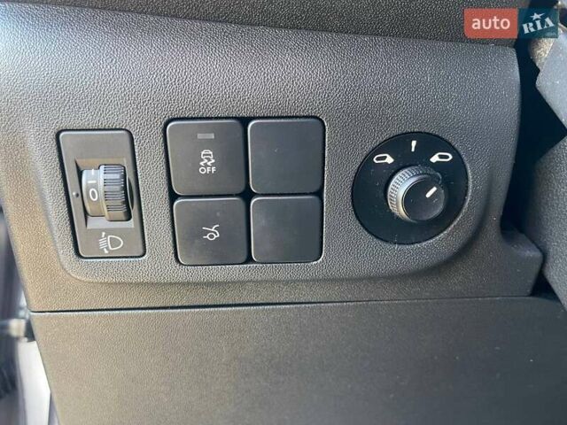 Сірий Пежо 301, об'ємом двигуна 1.56 л та пробігом 122 тис. км за 9490 $, фото 16 на Automoto.ua