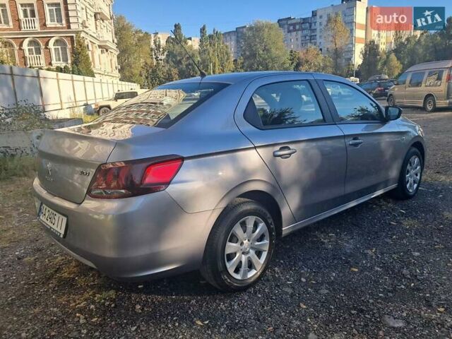 Серый Пежо 301, объемом двигателя 1.59 л и пробегом 55 тыс. км за 13200 $, фото 5 на Automoto.ua