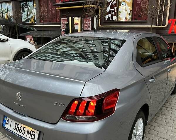 Сірий Пежо 301, об'ємом двигуна 1.59 л та пробігом 54 тис. км за 12900 $, фото 4 на Automoto.ua