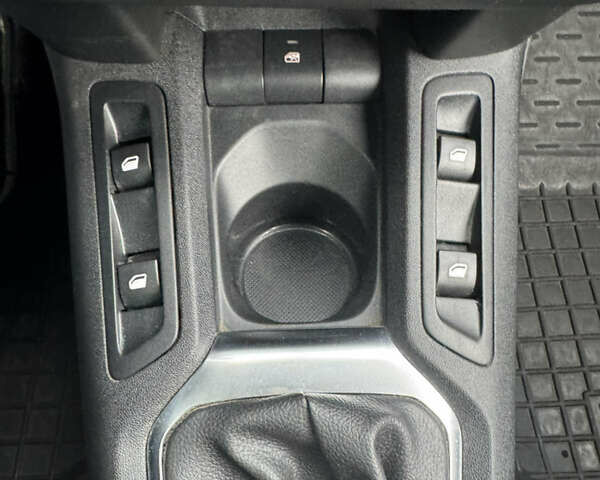 Пежо 301 2020 в Киеве на Automoto.ua Серый Пежо 301, объемом двигателя 1.59 л и пробегом 37 тыс. км за 9300 $, фото 19 на Automoto.ua