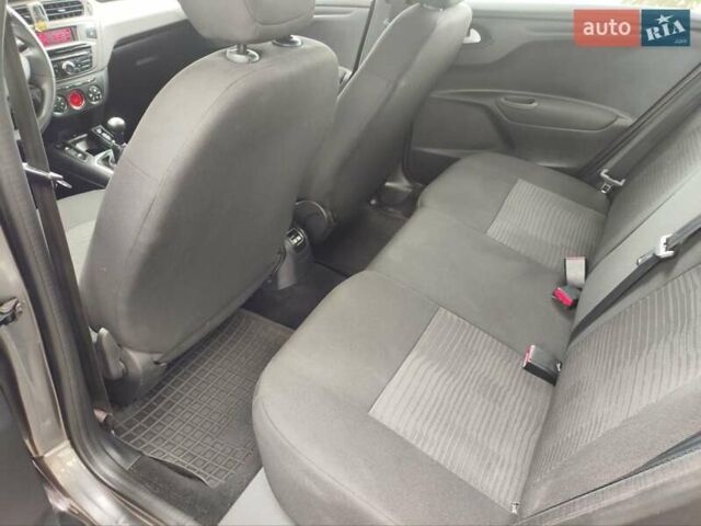 Серый Пежо 301, объемом двигателя 1.59 л и пробегом 141 тыс. км за 8900 $, фото 1 на Automoto.ua