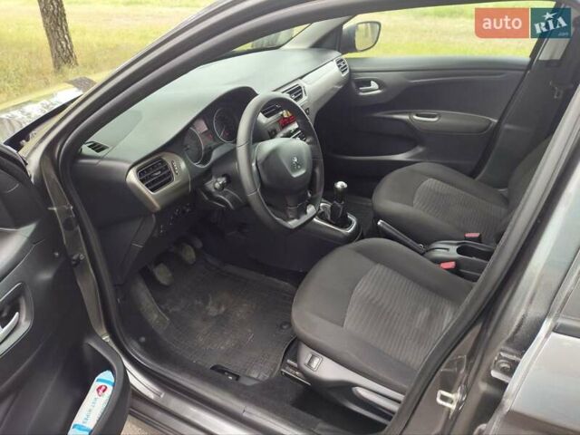 Серый Пежо 301, объемом двигателя 1.59 л и пробегом 141 тыс. км за 8900 $, фото 4 на Automoto.ua