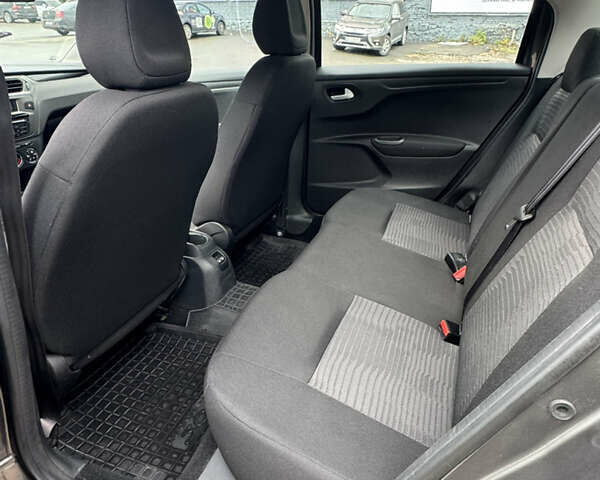 Пежо 301 2020 в Киеве на Automoto.ua Серый Пежо 301, объемом двигателя 1.59 л и пробегом 37 тыс. км за 9300 $, фото 15 на Automoto.ua