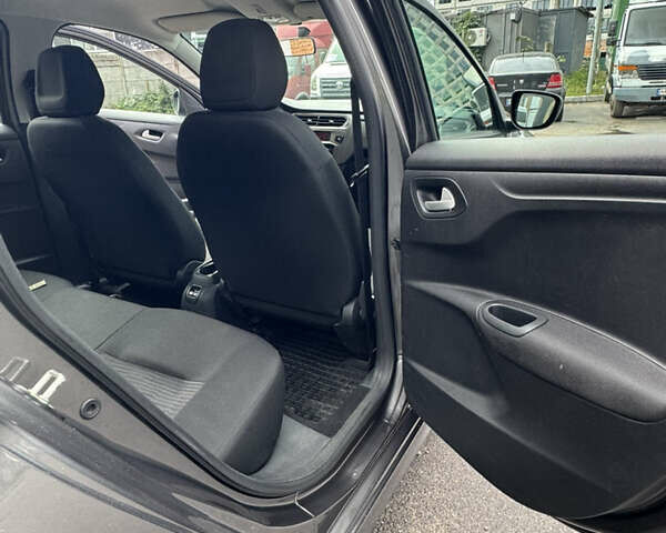 Пежо 301 2020 в Киеве на Automoto.ua Серый Пежо 301, объемом двигателя 1.59 л и пробегом 37 тыс. км за 9300 $, фото 17 на Automoto.ua