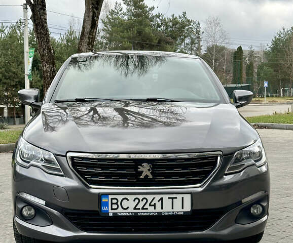 Серый Пежо 301, объемом двигателя 1.59 л и пробегом 66 тыс. км за 13000 $, фото 2 на Automoto.ua
