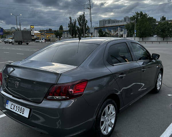 Сірий Пежо 301, об'ємом двигуна 1.6 л та пробігом 31 тис. км за 16000 $, фото 3 на Automoto.ua